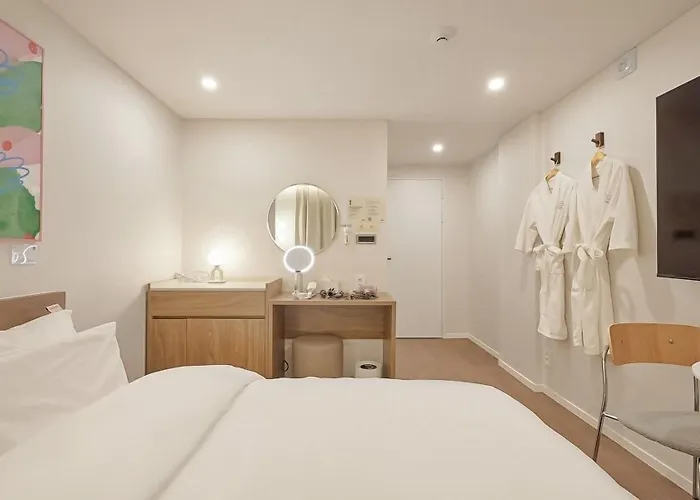 Maison De Centum 3*