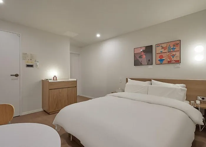 Maison De Centum 3*