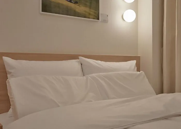 Maison De Centum Hotel 3*