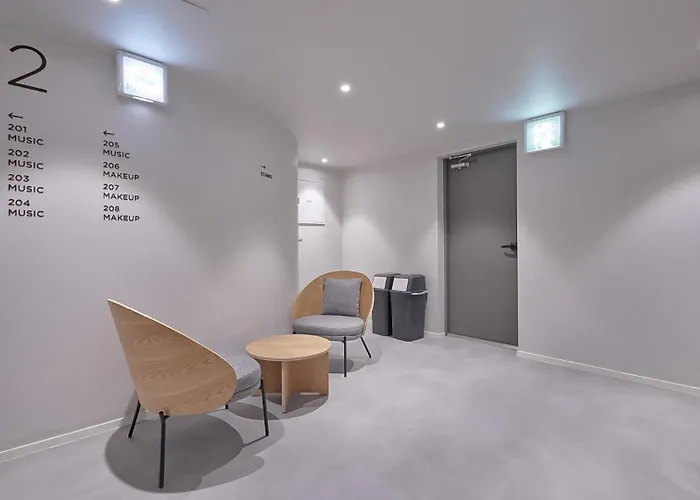 Maison De Centum Hotel 3*