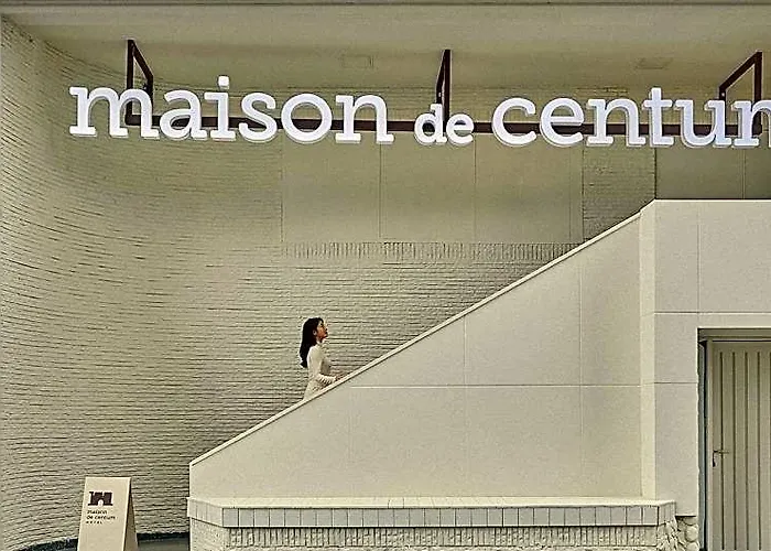 Maison De Centum Hotel 3*