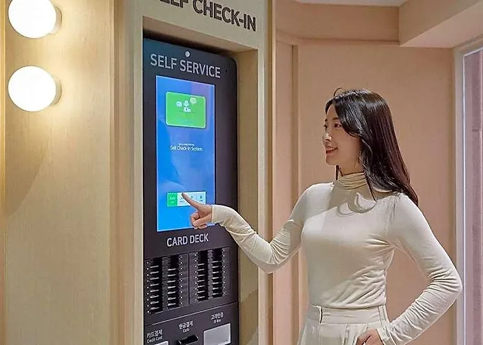Maison De Centum Hotel 3*
